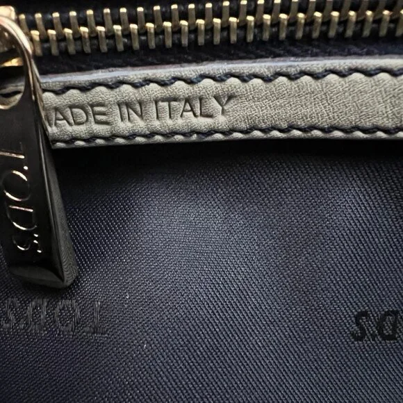 AUTHENTIC Italian Designer Tod's 'D Bag' Shoulder Bag - Picture 7 of 15